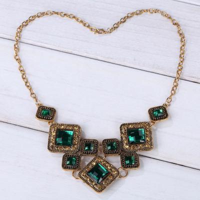 Retro Vintage Bronze Green Gemstone Pendant Chain Necklace Women Party Gift Hot
